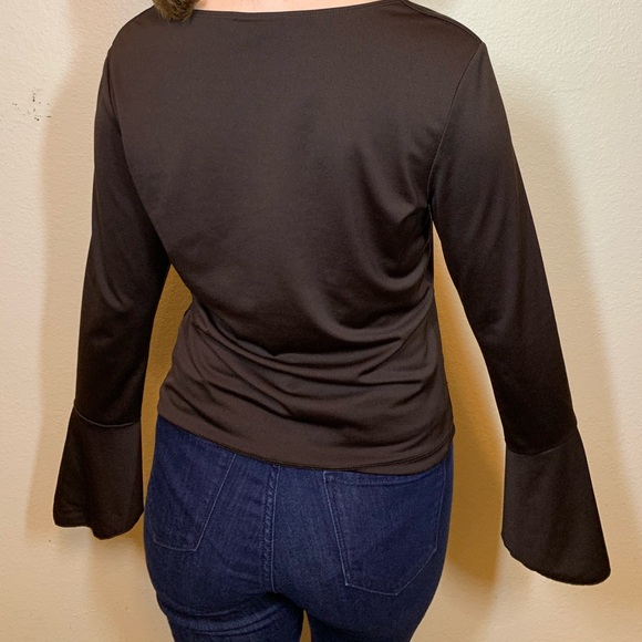 💗 3 for $15 The Limited Bell sleeve blouse - Picture 2 of 7